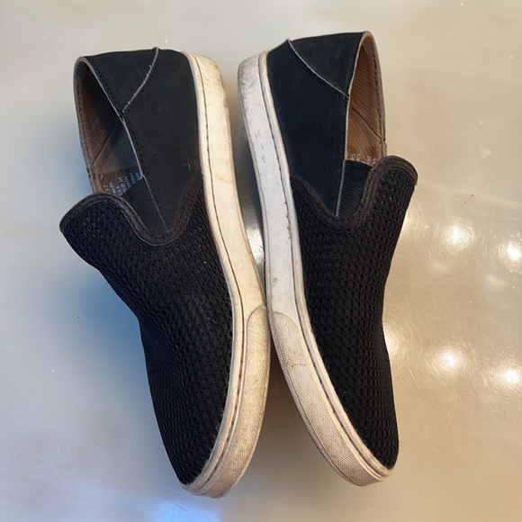 O’Lukai Slip on Sneaker size 8 - Picture 6 of 8